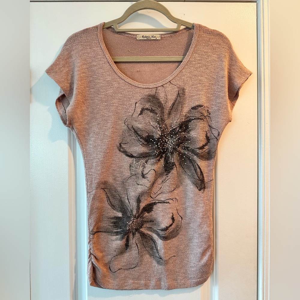 Robin’s Nest Maternity Knit Top Medium Pink Floral Rhinestone Embellished Short